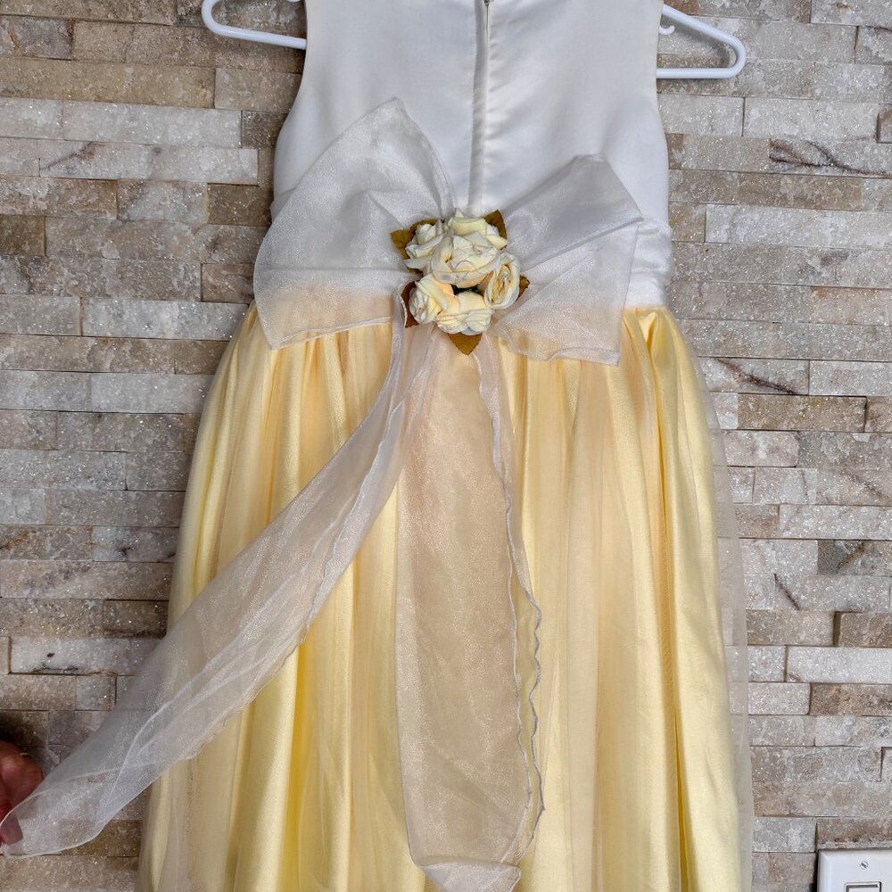 Flower girl/First Communion dress, size 5 - Picture 2 of 5